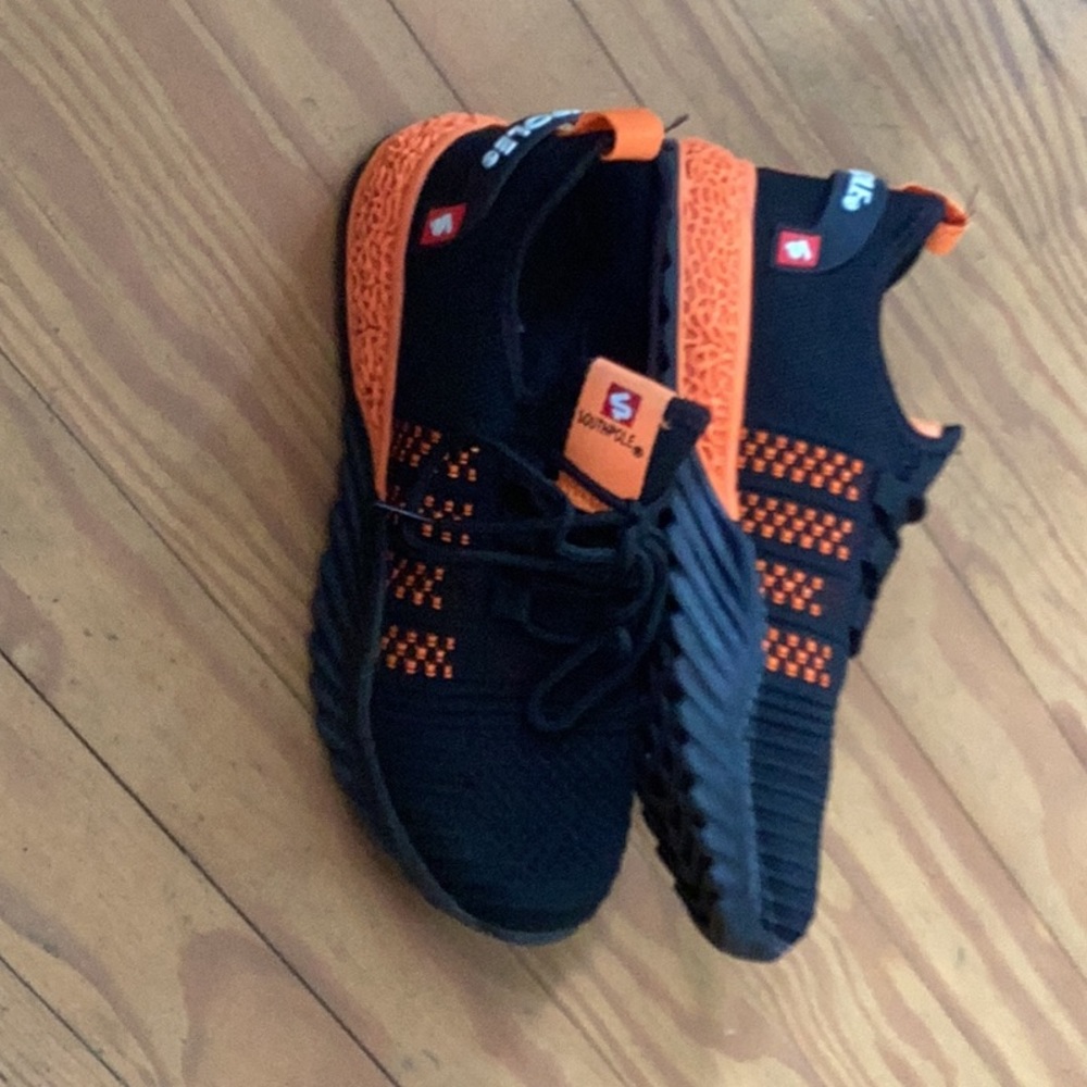 Boys shoes